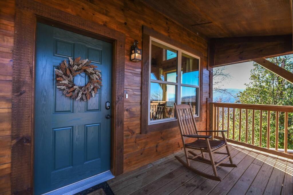 Walnut Ridge Cabin. Sleeps 7-11! Hot Tub, Pool Table, Minutes To Downtown Gatlinburg! 外观 照片